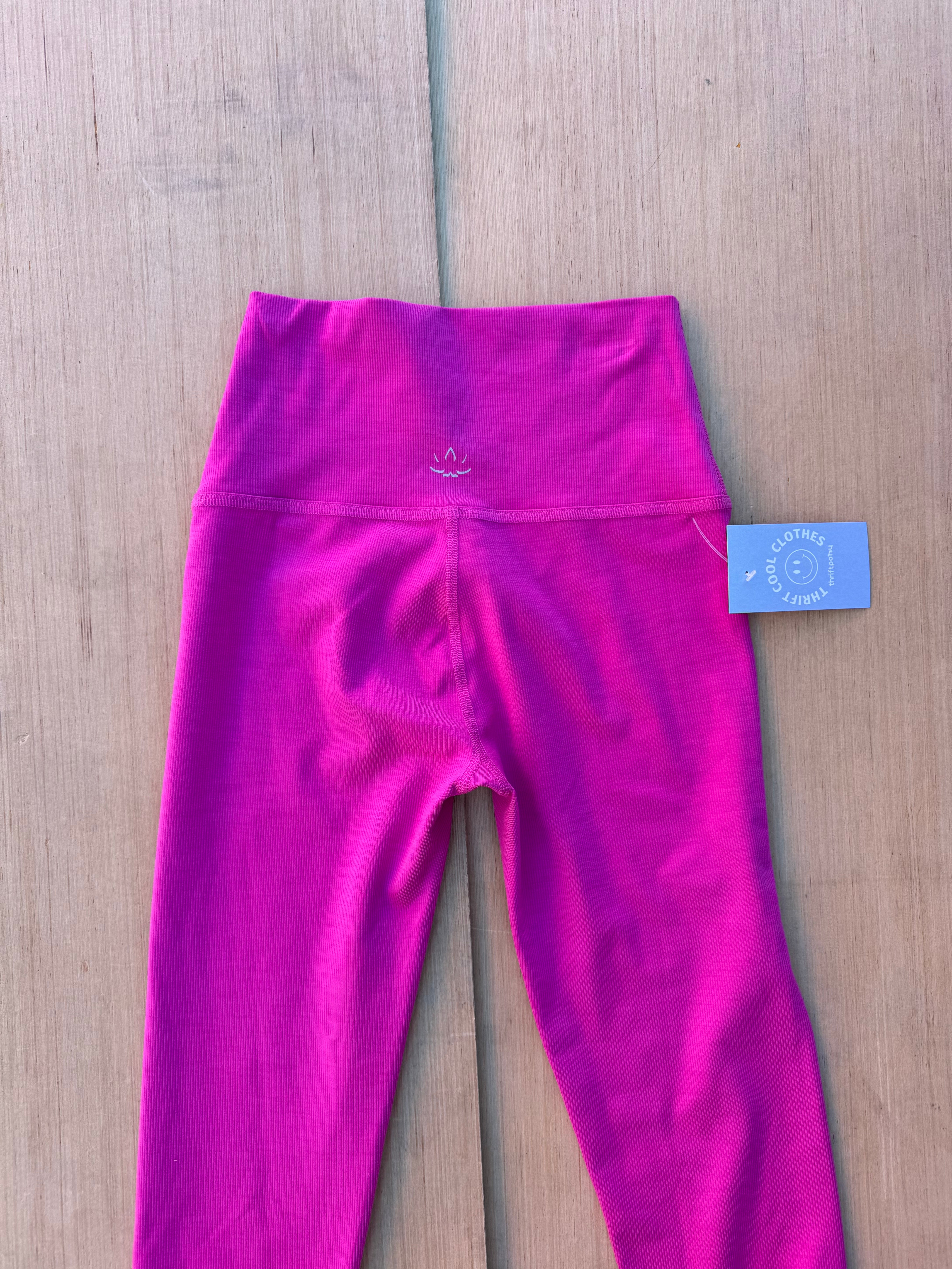 pink beyond yoga leggings, s