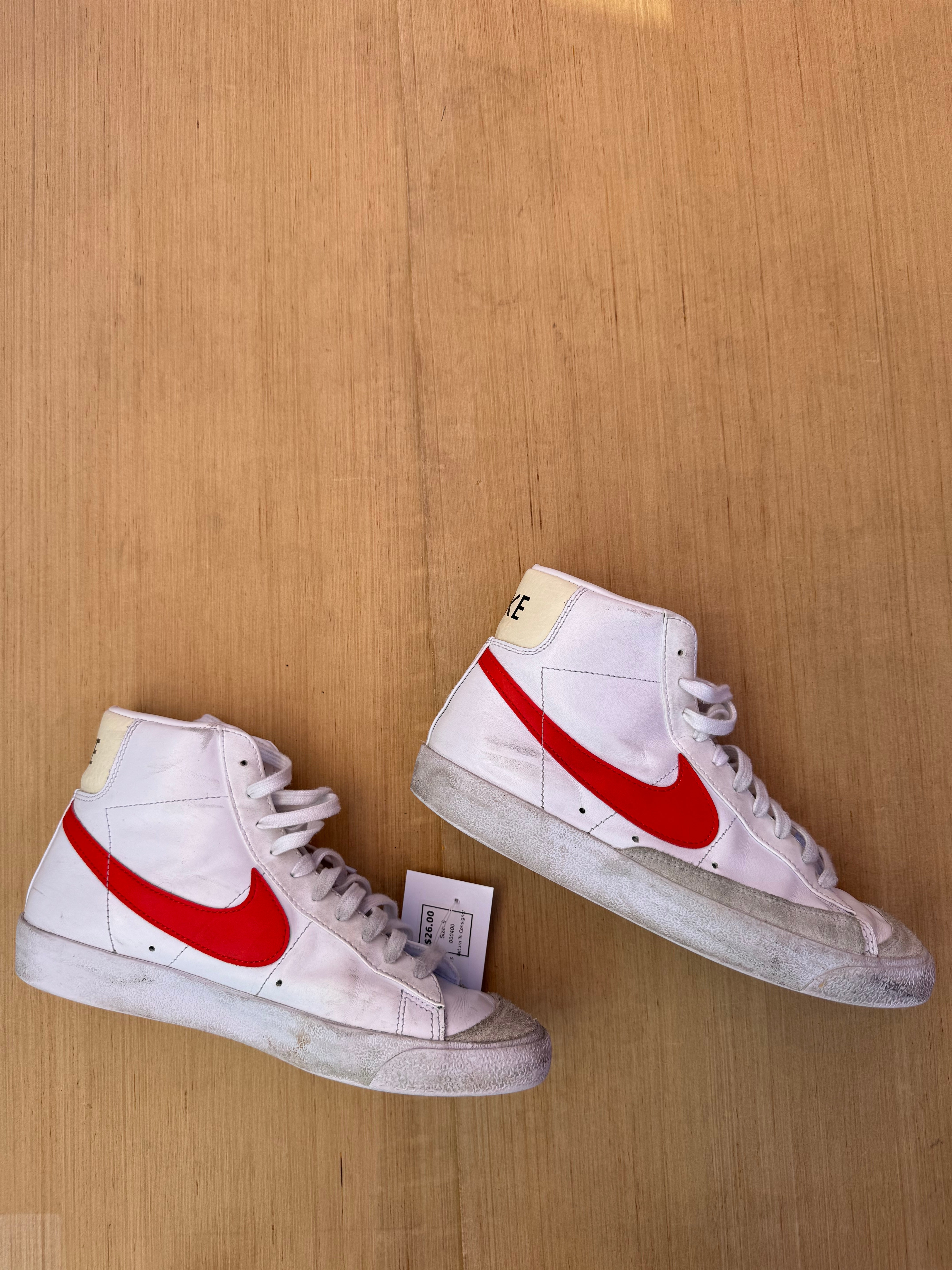 white red Nike high top sneakers, 10.5 women’s / 9 men’s