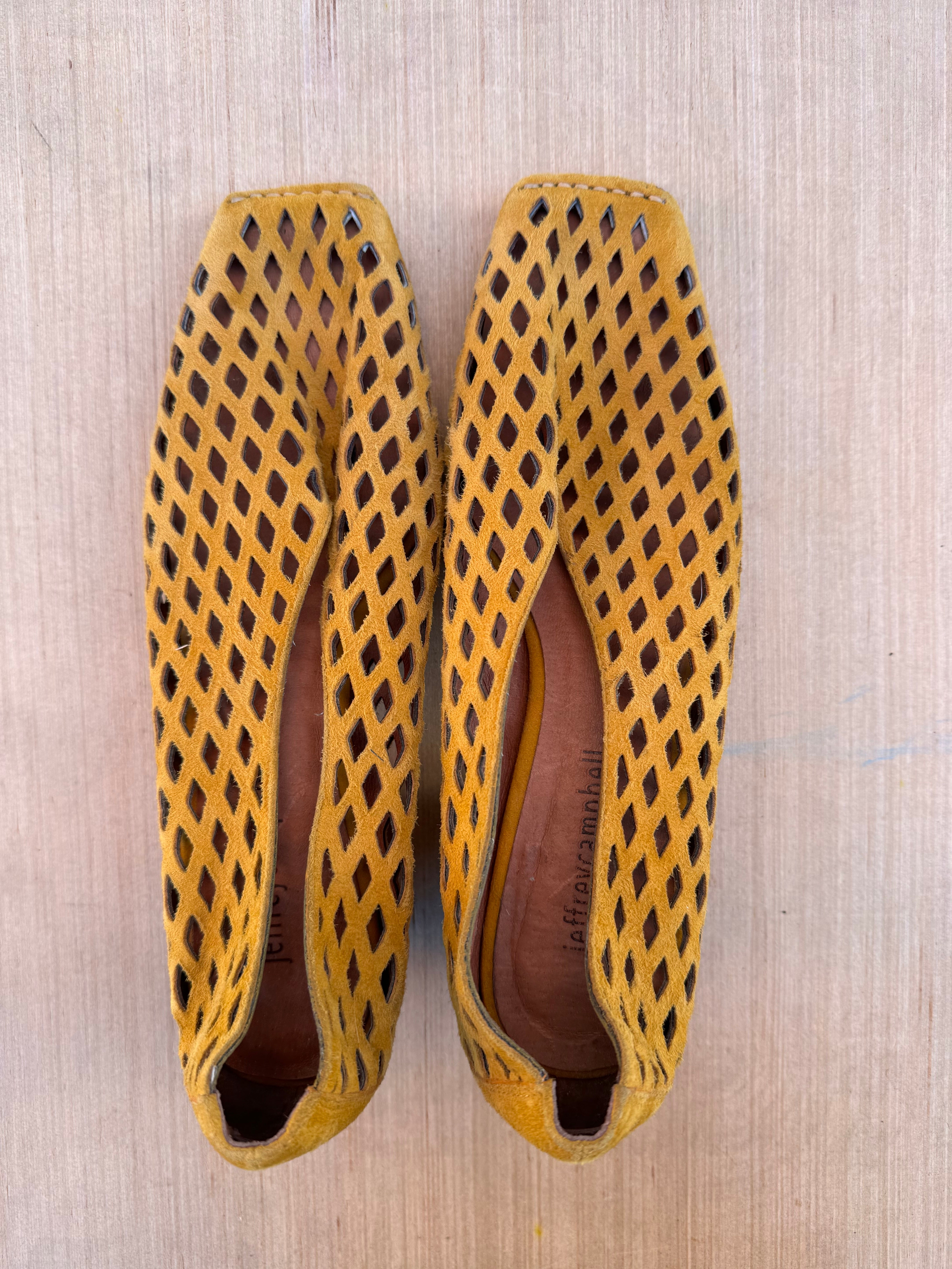 Yellow Jeffrey campbell Woven suede heels, 7.5