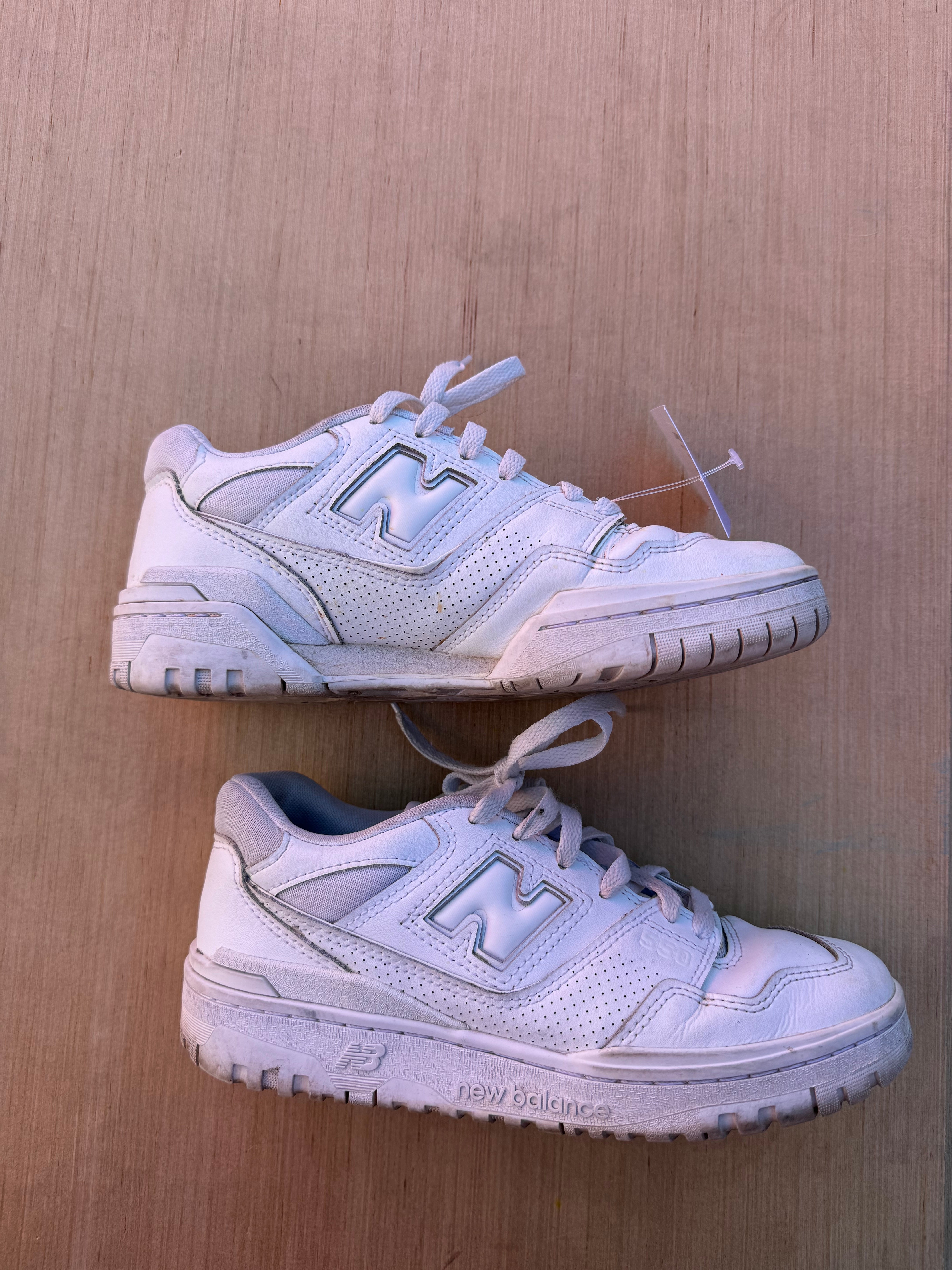 White New balance Sneakers, 7 women’s