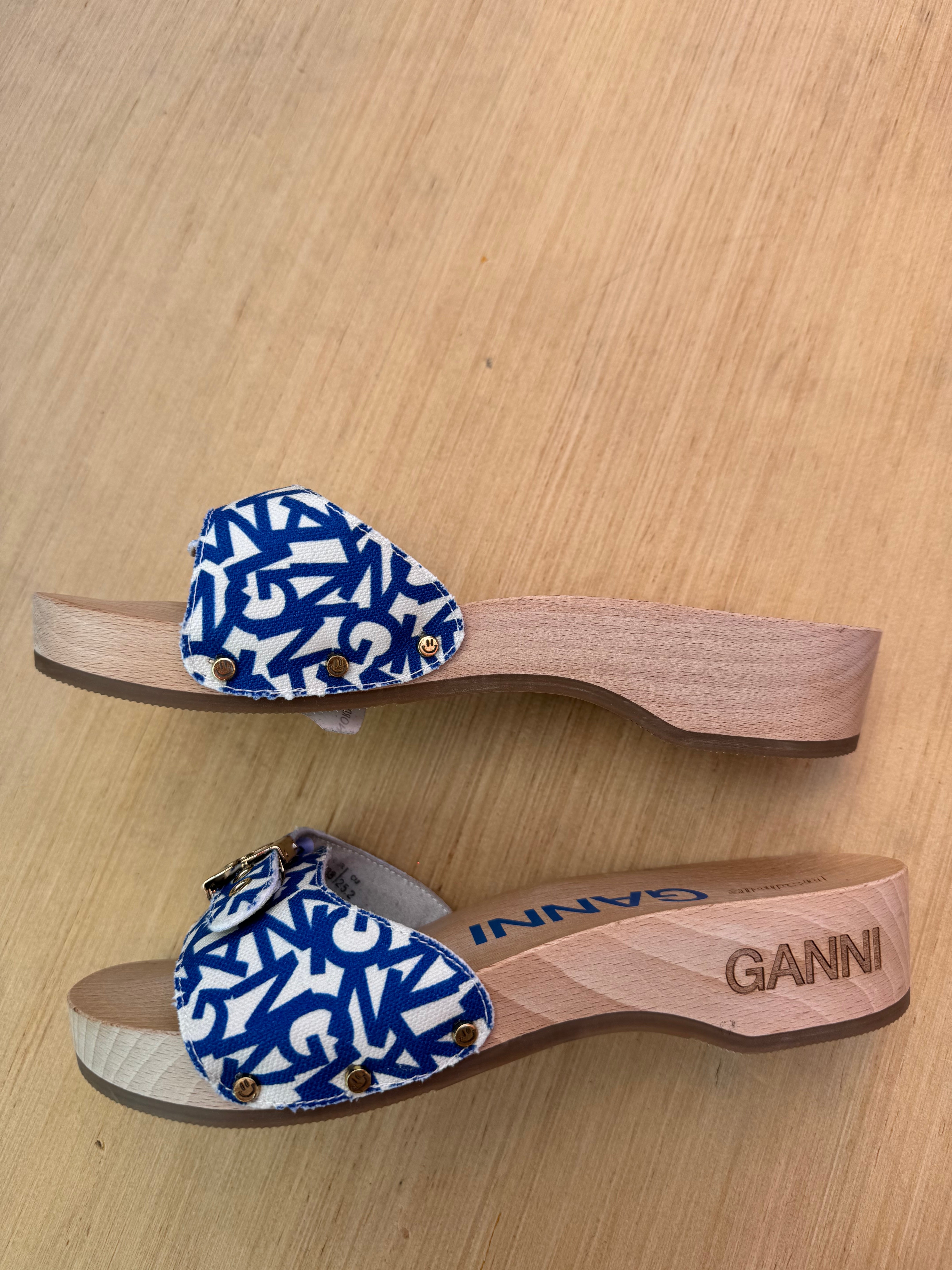 blue ganni x dr. scholls logo wood block shoes, 7