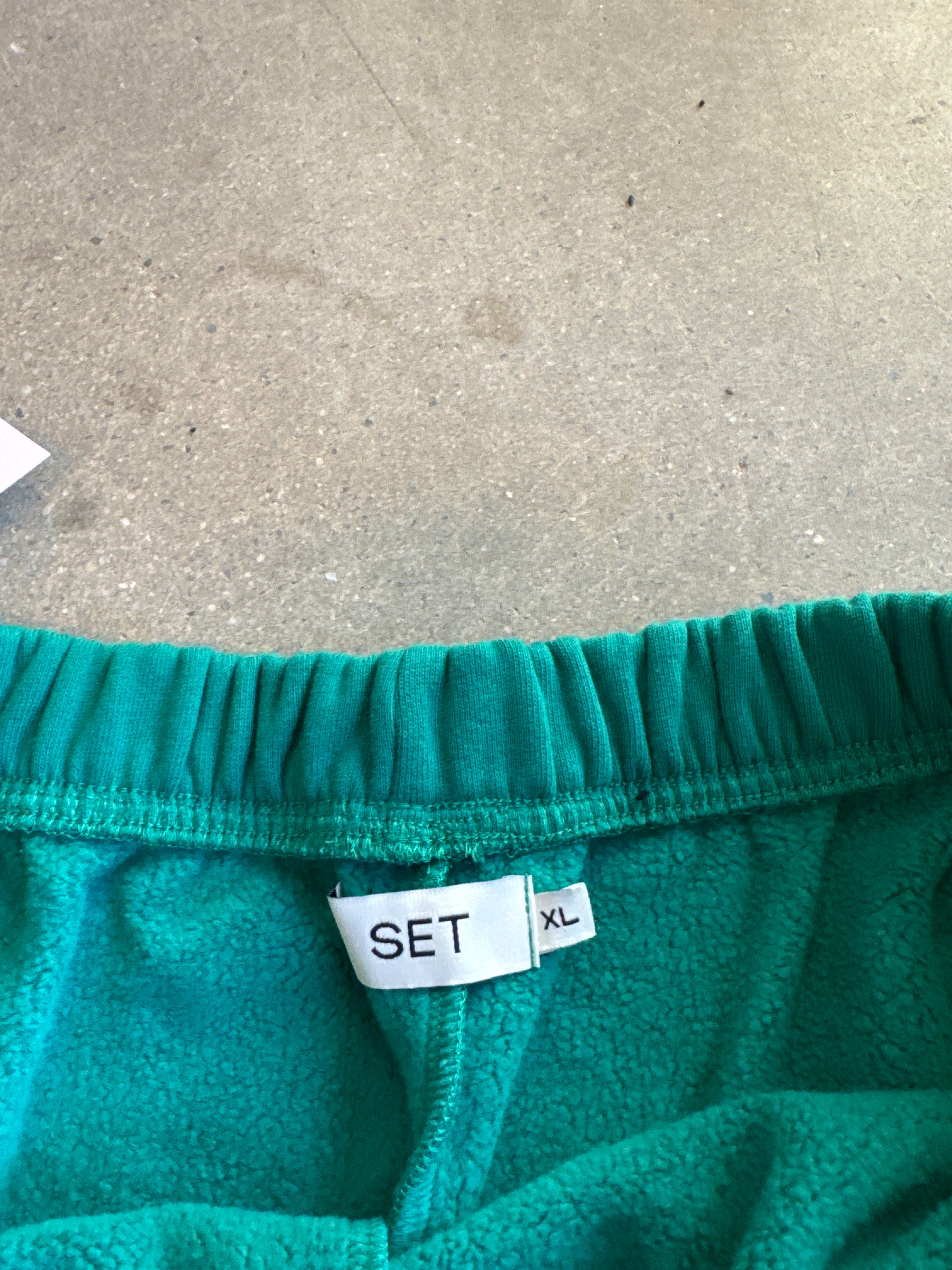 green set sweat shorts, XL