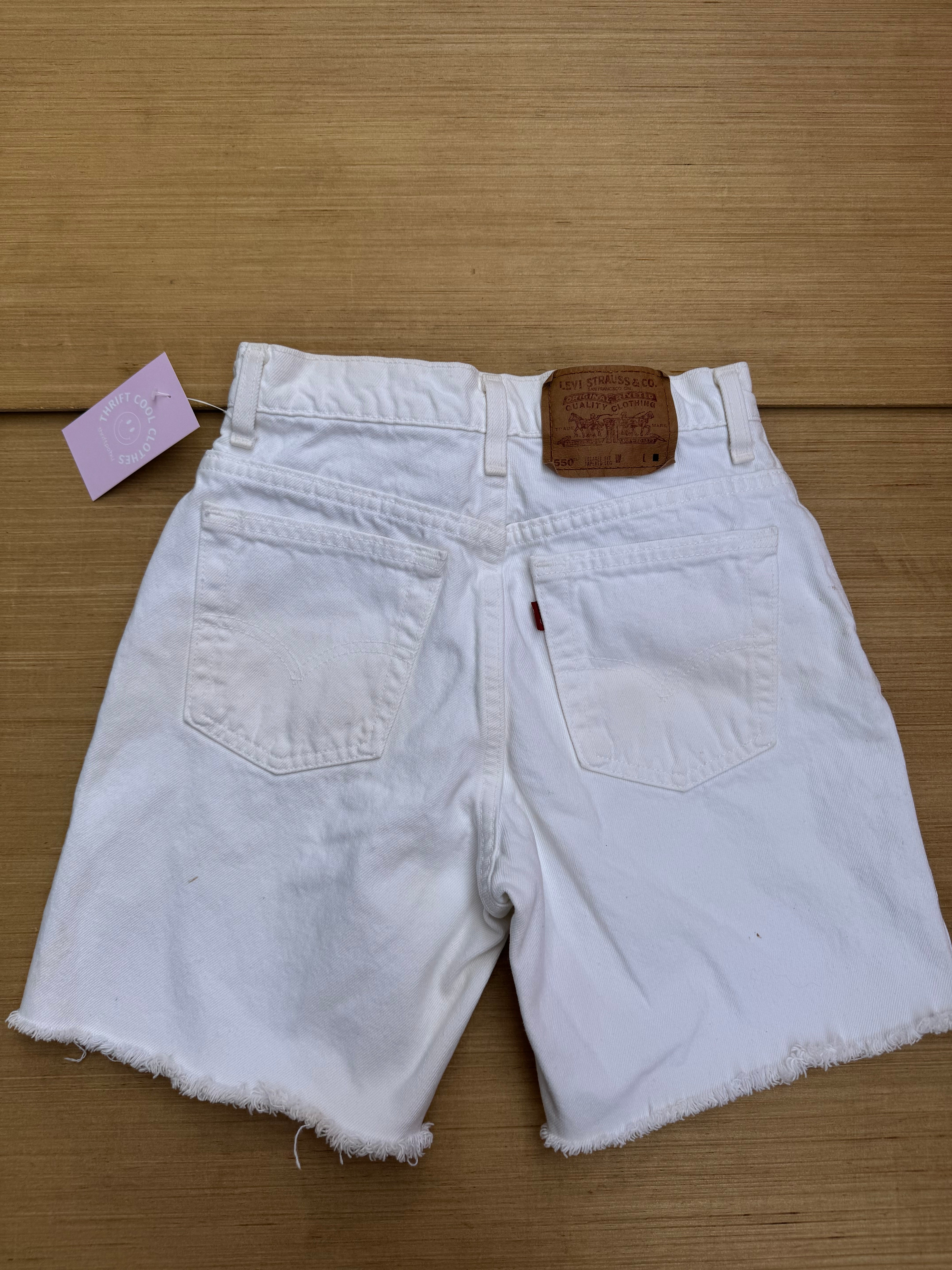 white levi denim shorts, 7 med (fit like S)