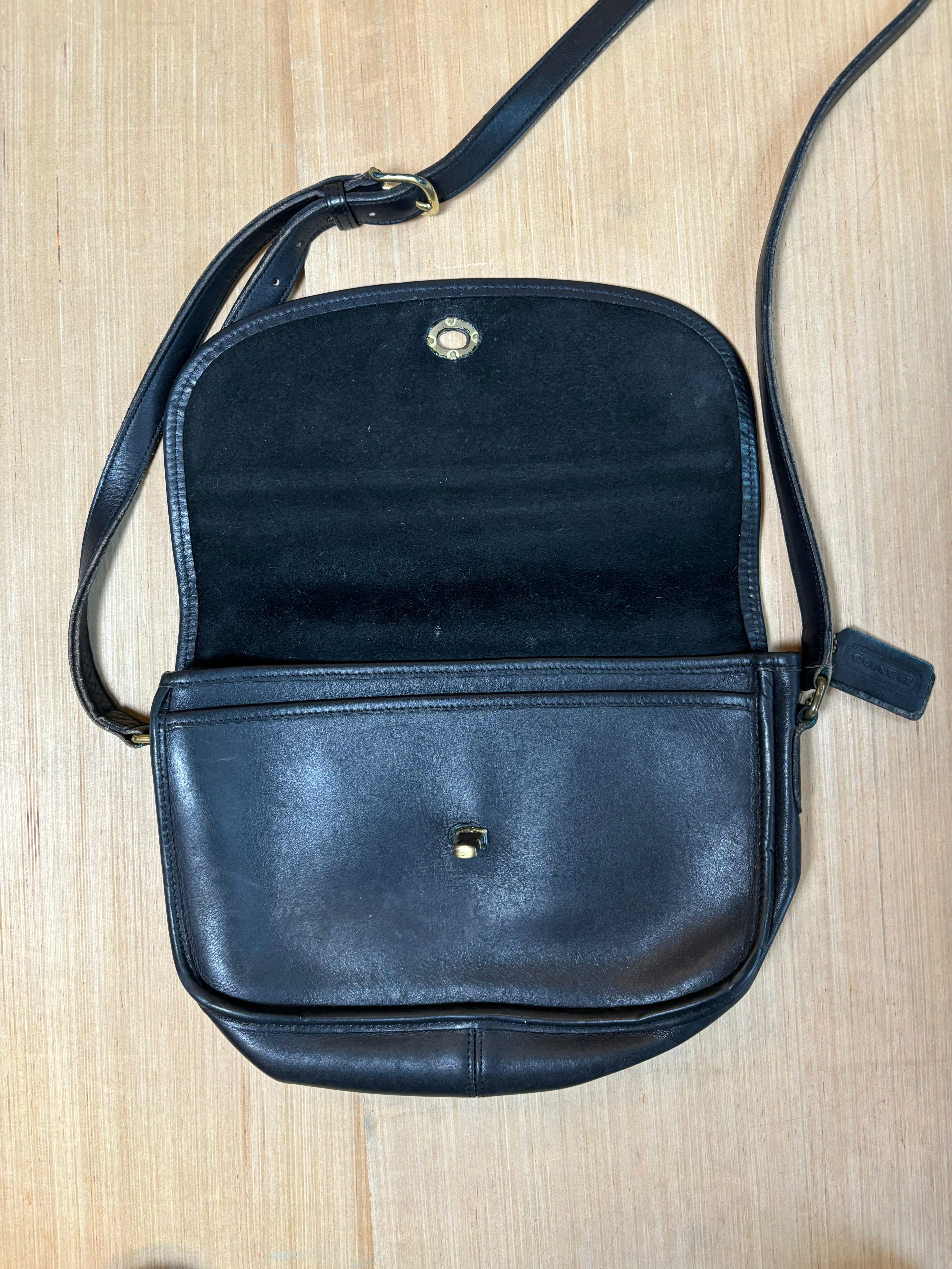 black coach vtg leather crossbody