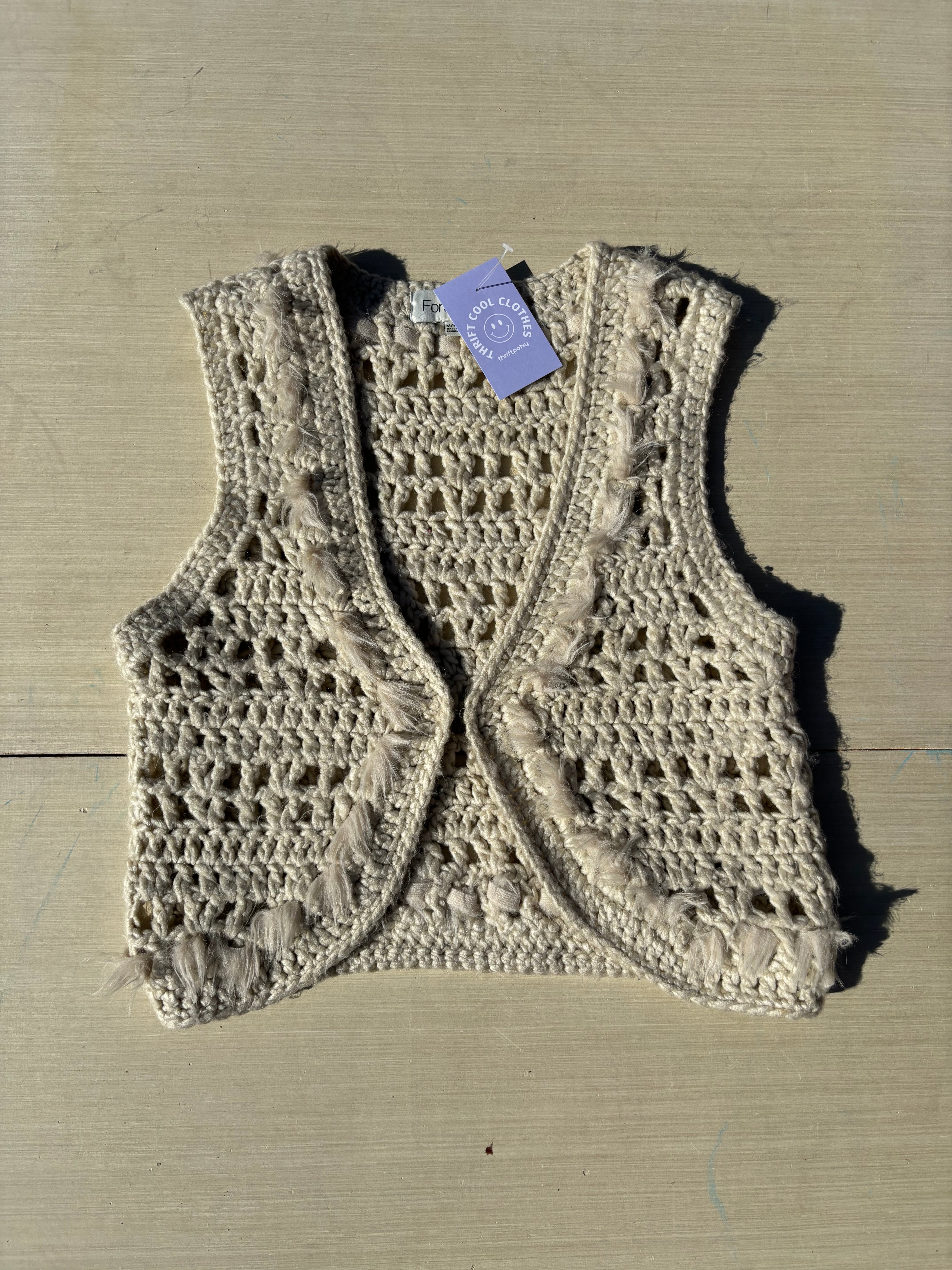 white forever21 knit vest, M