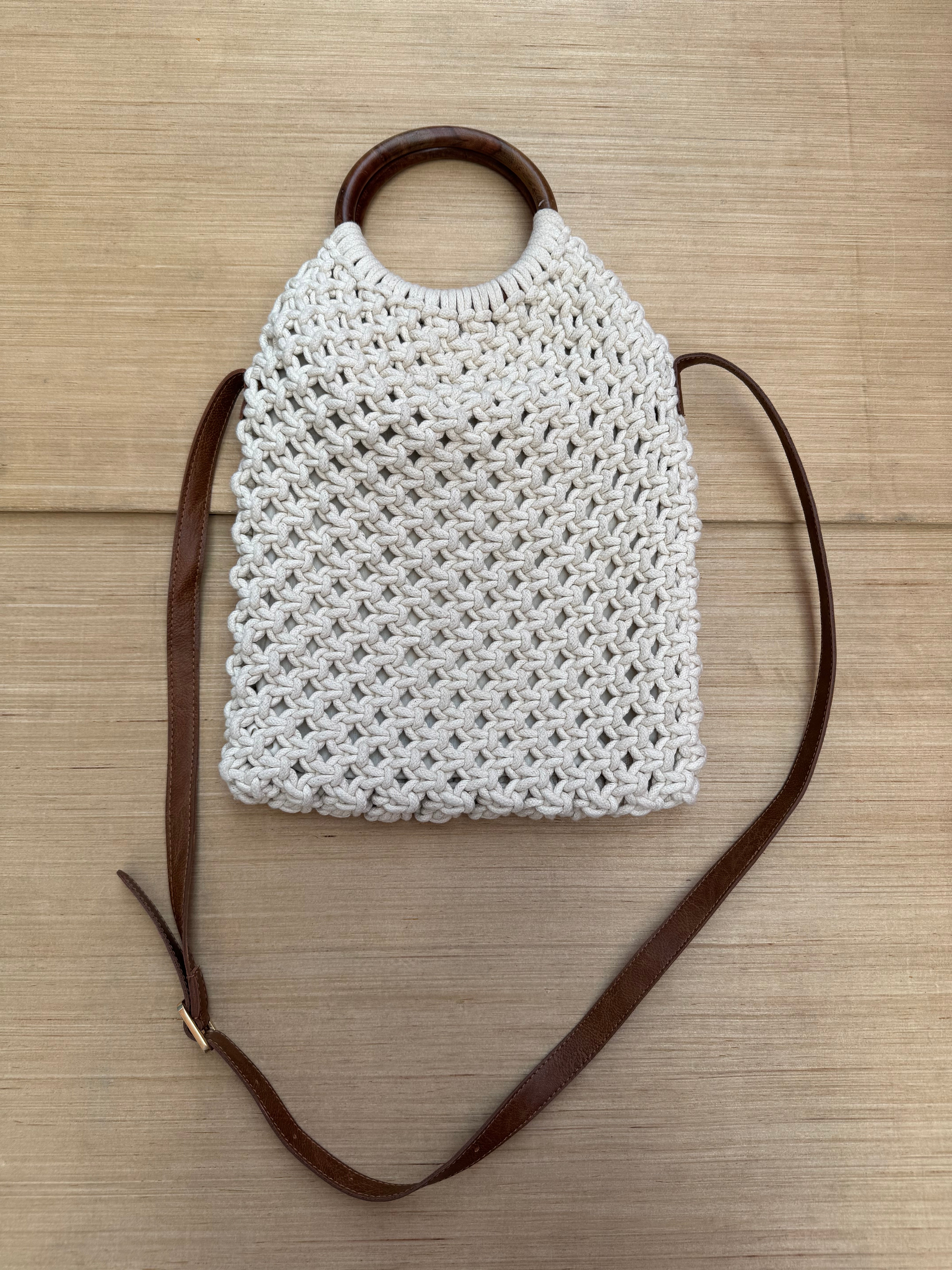 beige brown  knit purse w wooden handle