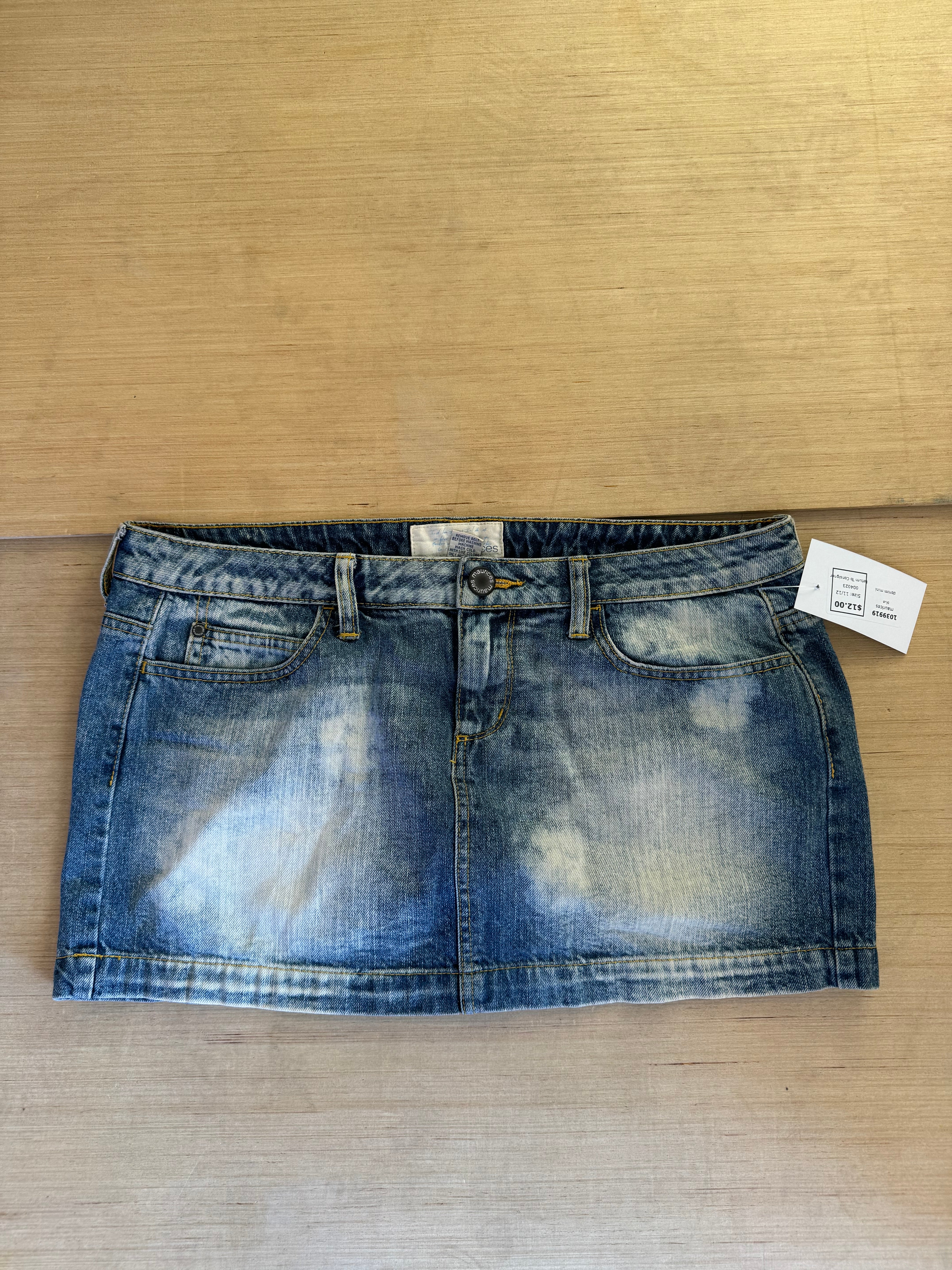 blue maurices denim mini, 11/12 fits like a L