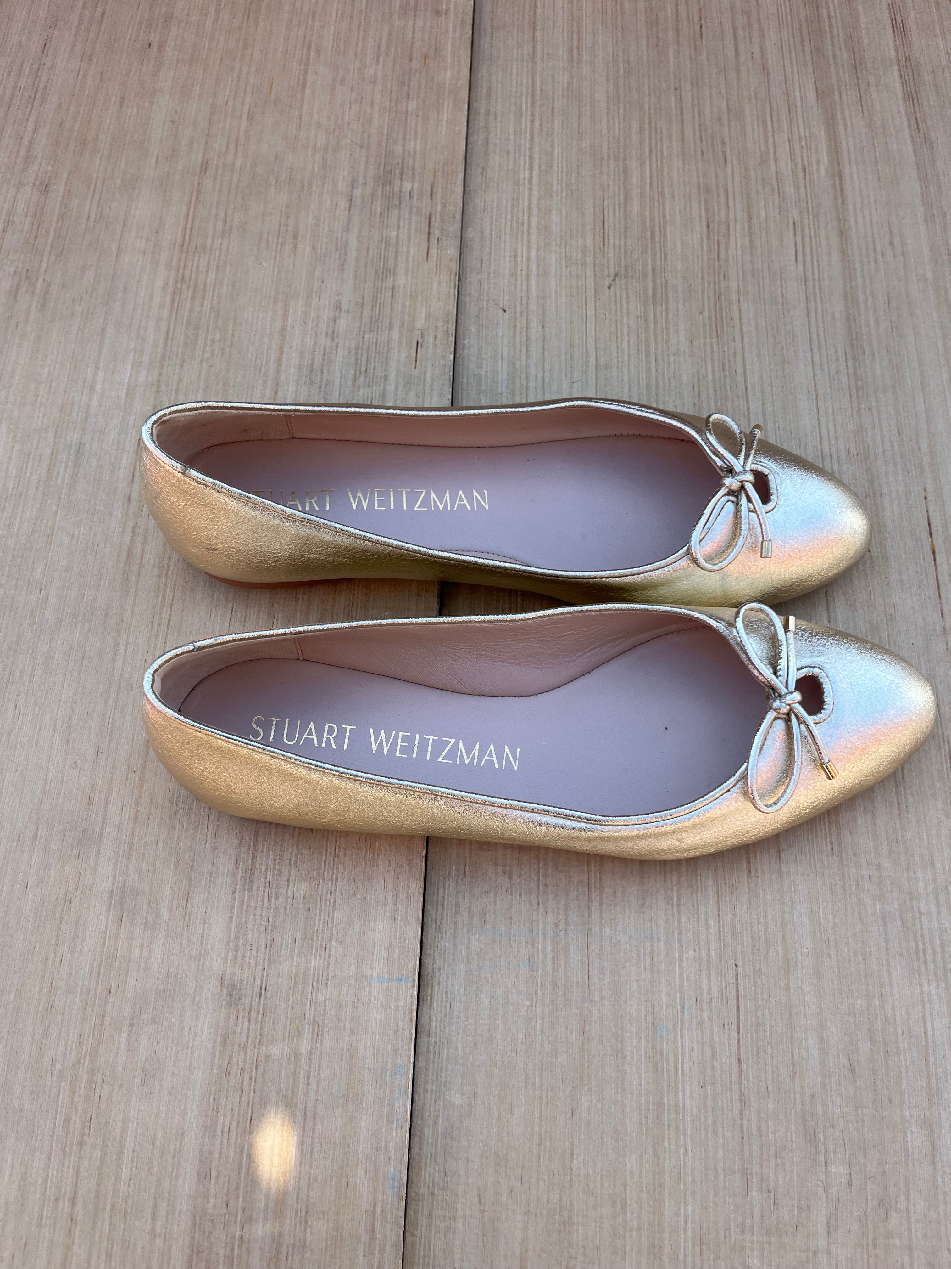 gold stuart weitzman flats, 10