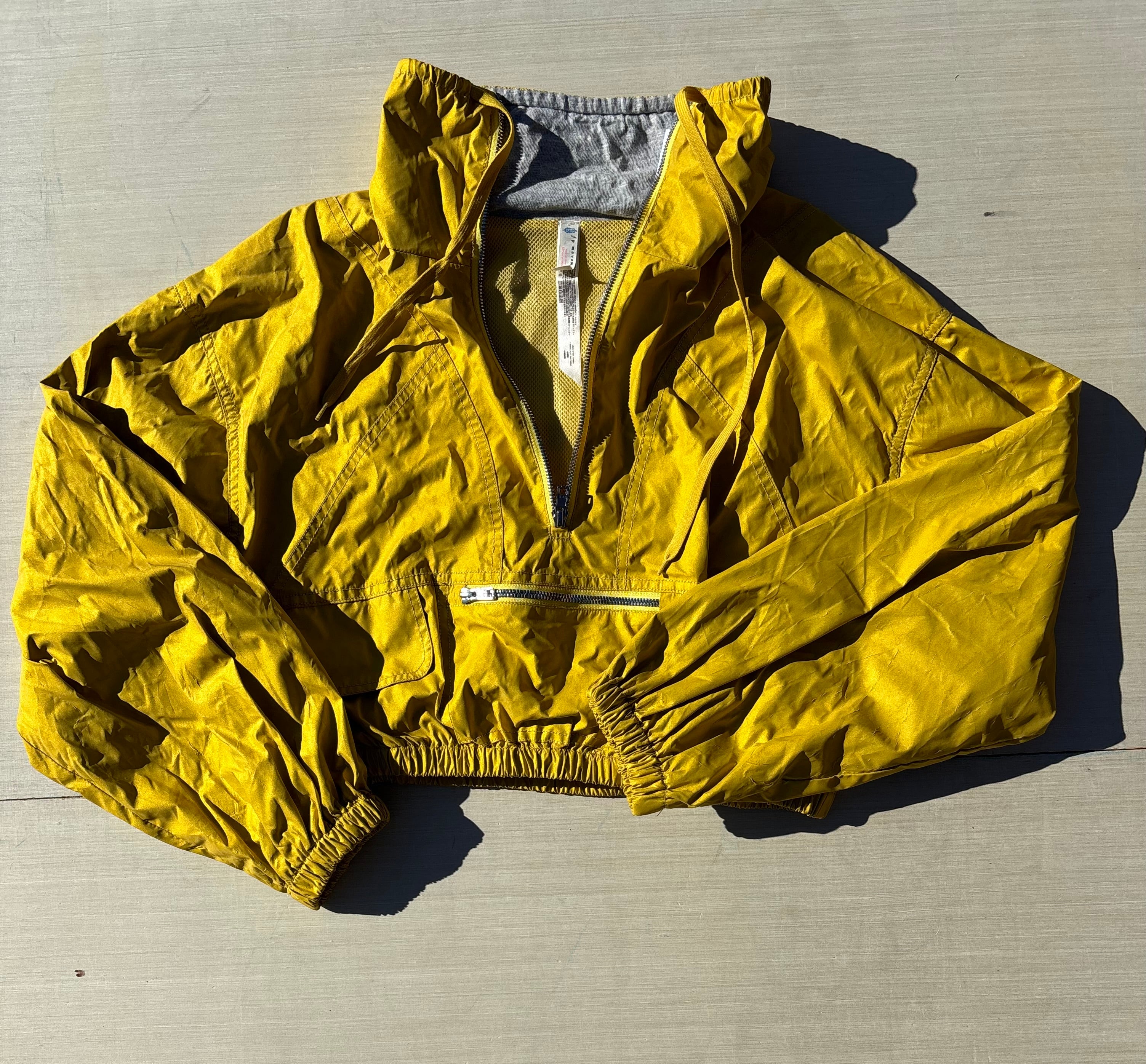 Yelow Free people windbreaker, S