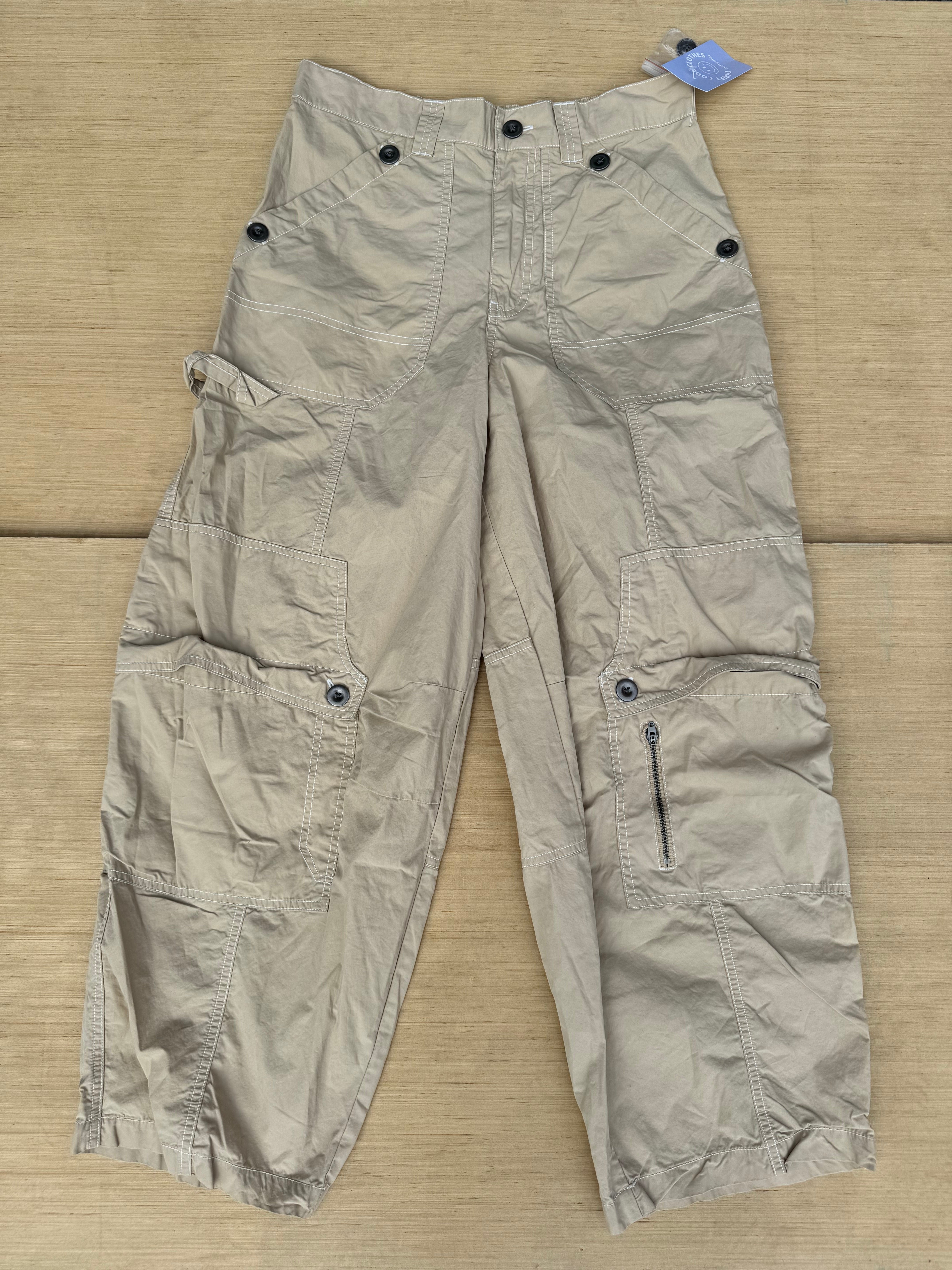 khaki bdg nwt cargos, 4