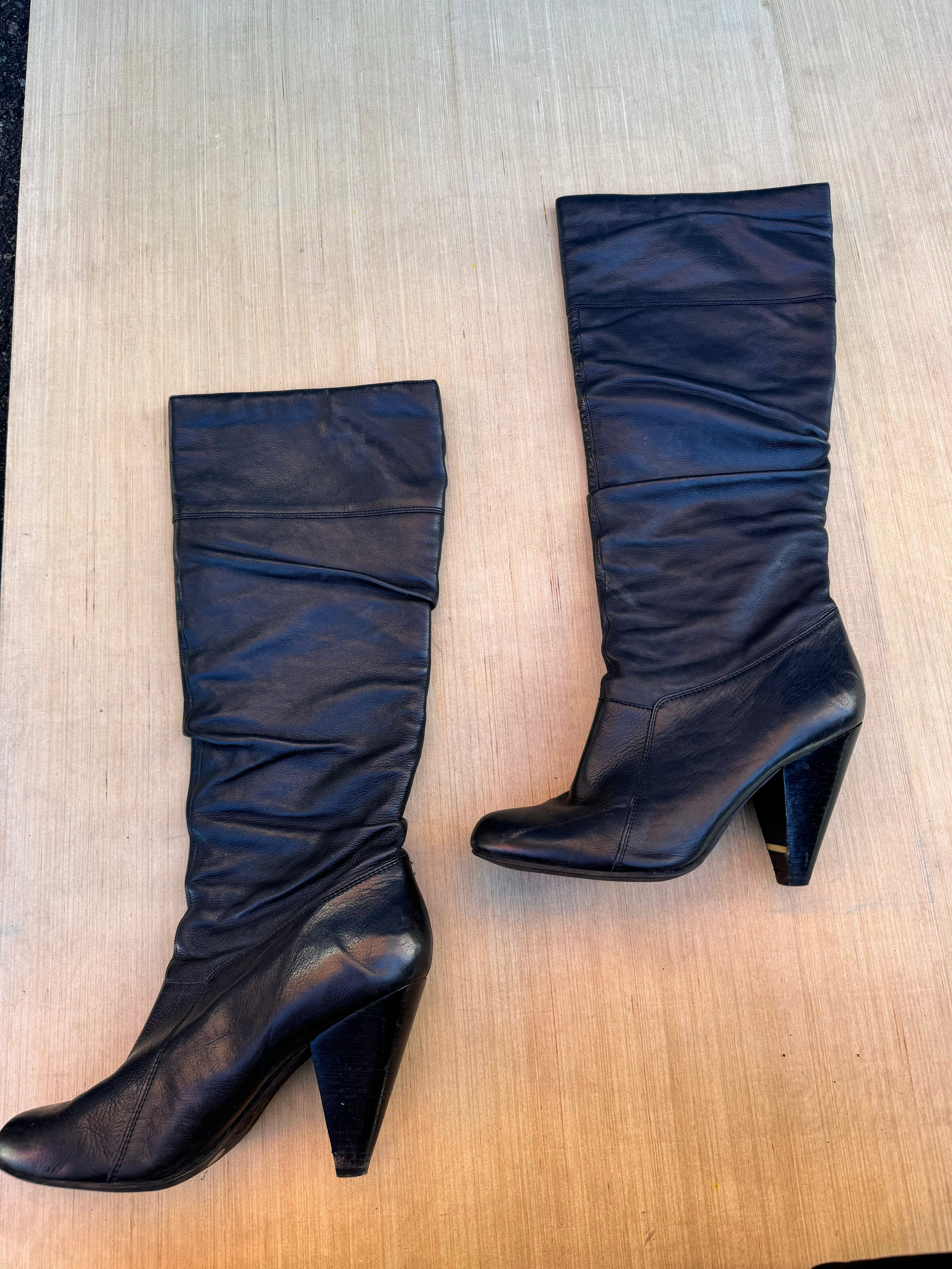 black jessica simpson scrunch heeled boots, 9.5