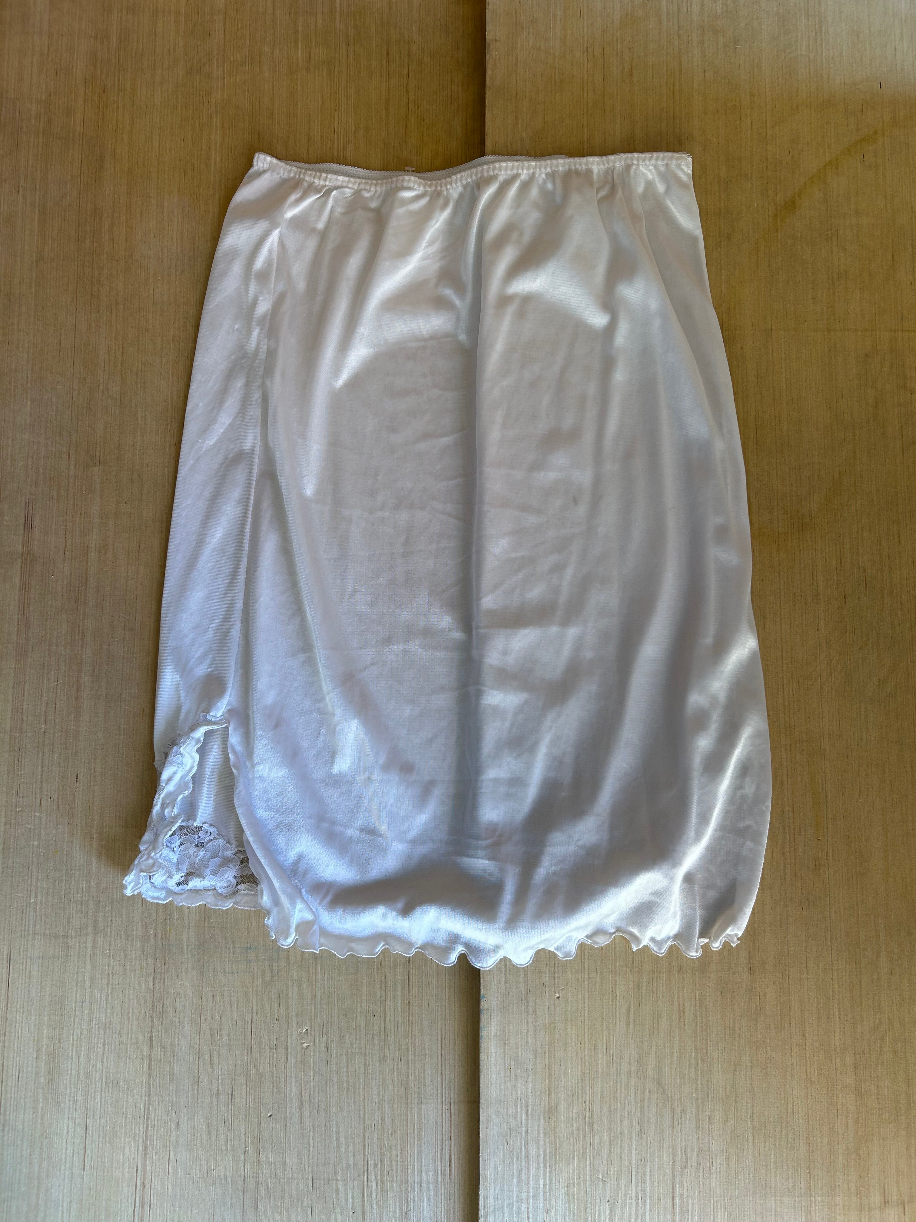 white shulys half slip, xl