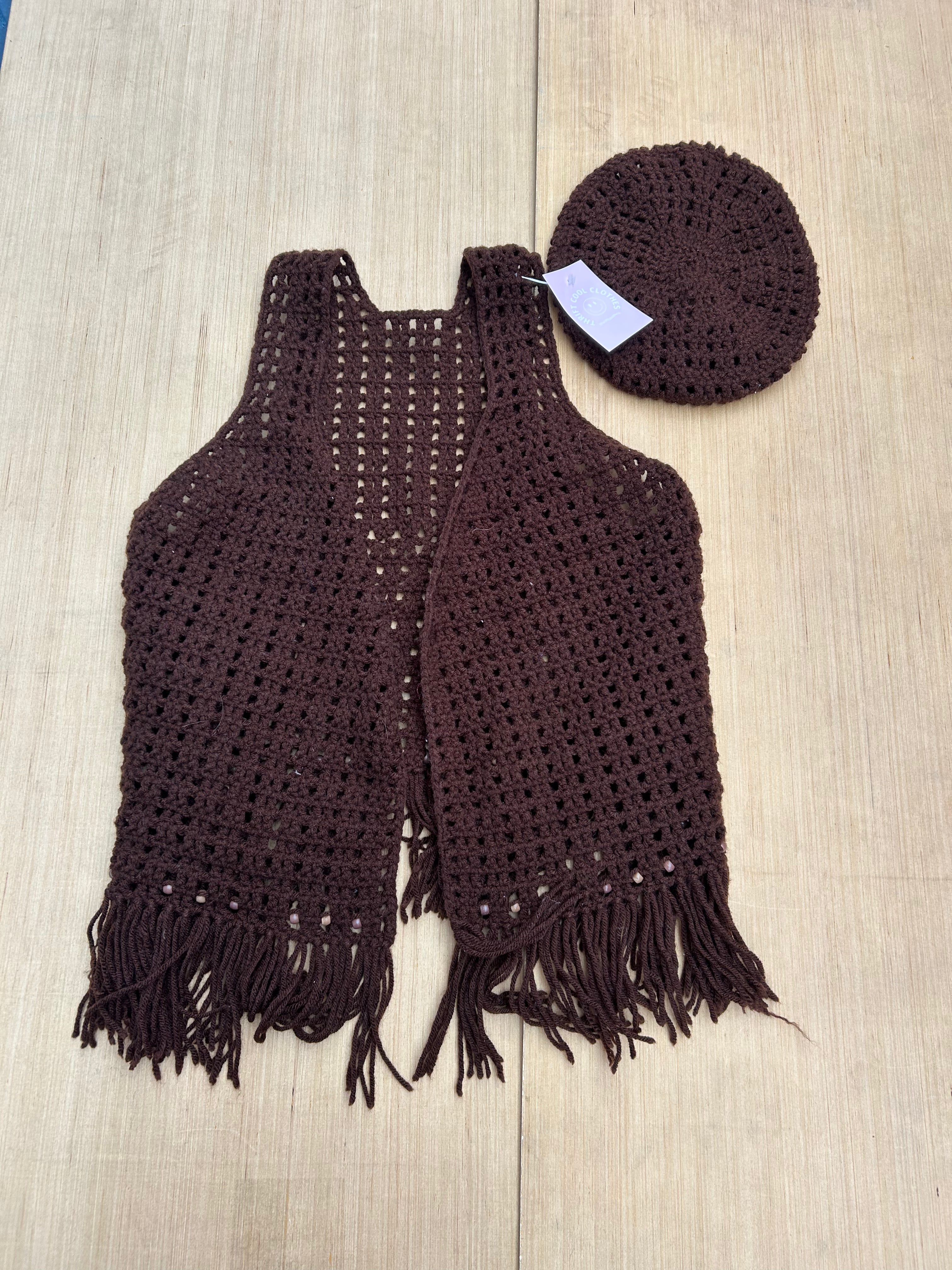 brown  crochet vest w beret